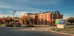 Holiday Inn Express Hotel & Suites Dallas-North Tollway/North Plano, Plano