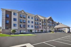 Staybridge Suites Columbia-Highway 63 & I-70, Columbia