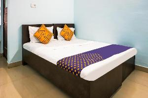SPOT ON 74896 Khanooni house, Gwalior