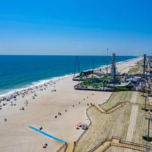 RWJBarnabas Health Arena Hotels - Boardwalk Hotel Charlee & Apartments Beach Hotel Oceanfront