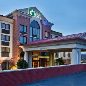 Hotels near The Pavilion Taylors - Holiday Inn Express Hotel & Suites Greenville-Downtown