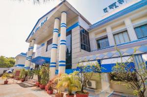 OYO 23137 Blue Roof, Thane