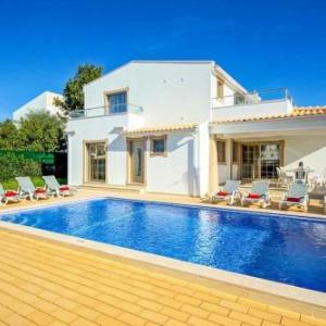 Gale de Cima Villa Sleeps 8 with Pool Air Con and WiFi