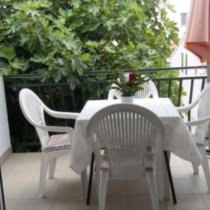 Apartment 612-3