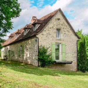 Holiday Home La Grange et le Curée - CRN102