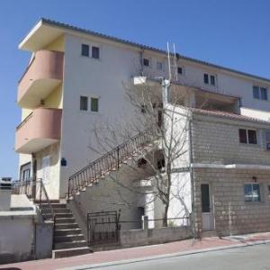 Apartments with a parking space Makarska - 16161