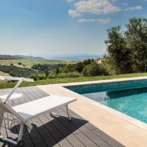 Poggioferro Villa Sleeps 8 with Pool and Air Con