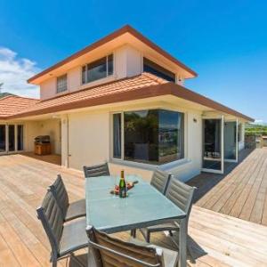 Tui Lookout - Spa Pool & Lake Views