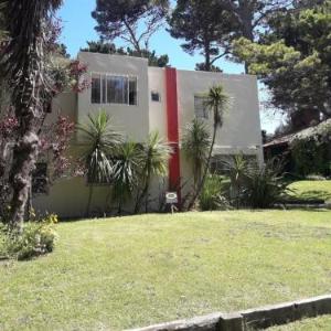 Departamento en barrio del golf moderno tranquilo y arbolado