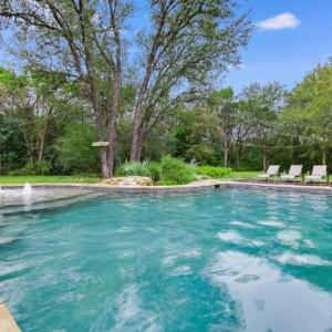 THE ABOVE AUSTIN LUXE ESTATE estate