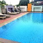 Swimming Pool View Spacious Studio 5 Min To Beach