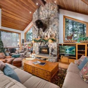 Boulder Ridge Lodge: Huge Ski-In Home w/ 20 Beds