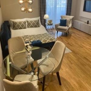 Tiffany Lux Apartment