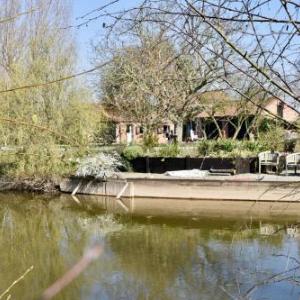 Stunning 2-Bed 18th century Barn Conversion