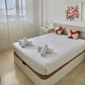 HomeForGuest Apartment next to Las Canteras with FREE Parking