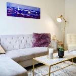 **HIP AREA** WALK TO UNION MARKET -- PARKING