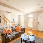 **MAKE YOURSELF AT HOME IN DC - - PARKING ** LOCATION!