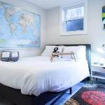 ** A SWEET SUITE ON THE ROX ** PRIVACY - - PARKING