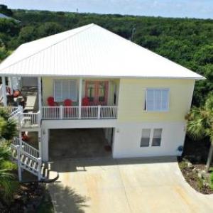 Fantasea is the Perfect Beach House with Pool and Hot Tub 4 bed3 bath with 2 Master Suites