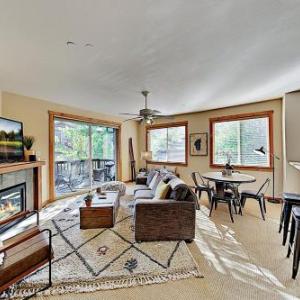 Boulders Condo with Pool - Near Lake & Ski Slopes condo