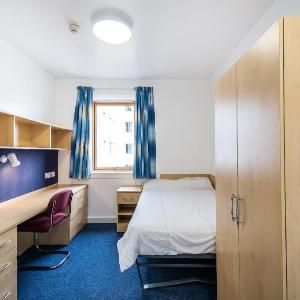 En Suite Room GILLINGHAM – SK 632 B