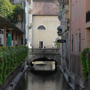 Le Gruffaz - Hyper centre Balcon sur canal ****