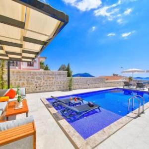 Kalkan Villa Sleeps 6 Pool Air Con WiFi