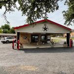 Glen Rose Inn & Suites