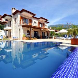 Yenikoy Villa Sleeps 8 Pool Air Con WiFi