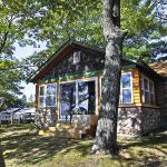 Main Cabin - STARRY NIGHTS cabin Carp Lake