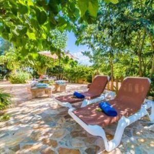 Capdepera Holiday Home Sleeps 4