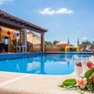 Capdepera Villa Sleeps 8 with Pool and WiFi