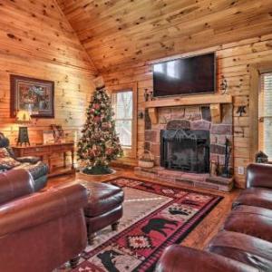 Douglas Lake Cabin with Boat Ramp and Water Access