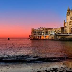 Central Apartment in St Julian's Perfect for Families