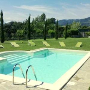 Marlia Villa Sleeps 8 with Pool and Air Con