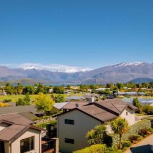 Kings View - Wanaka Holiday Home