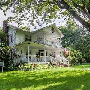 Buffalo Tavern Bed and Breakfast