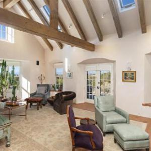 Arroyo Vista - Secluded Southwestern Luxury - NEW LISTING