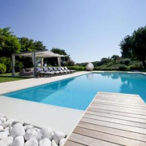 Civitanova Alta Villa Sleeps 8 with Pool and Air Con