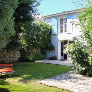 Les Portes-en-Re Villa Sleeps 8