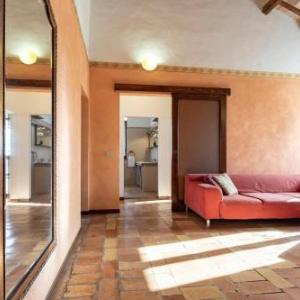 Borghetto I Villa Sleeps 12 with Pool