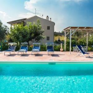 Cupra Marittima Villa Sleeps 11 with Pool and Air Con