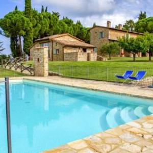 Ceralto Villa Sleeps 8 with Pool