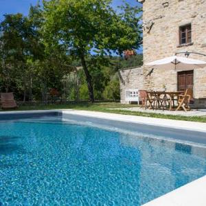 Ponte Singerna Villa Sleeps 6 with Pool