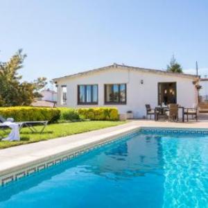 Blanes Villa Sleeps 6 with Pool