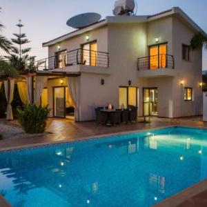 Tala Villa Sleeps 6 with Pool and Air Con