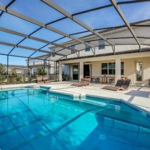 Family Resort - 14BR Mansion - Private Pool and BBQ!