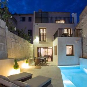 Villa in Pollenca Sleeps 8 includes Swimming pool and Air Con 5 3