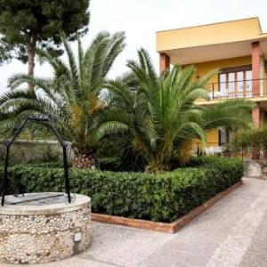 Villa Milena near the beach with parking wifi