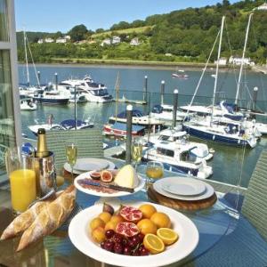 7 Dart Marina